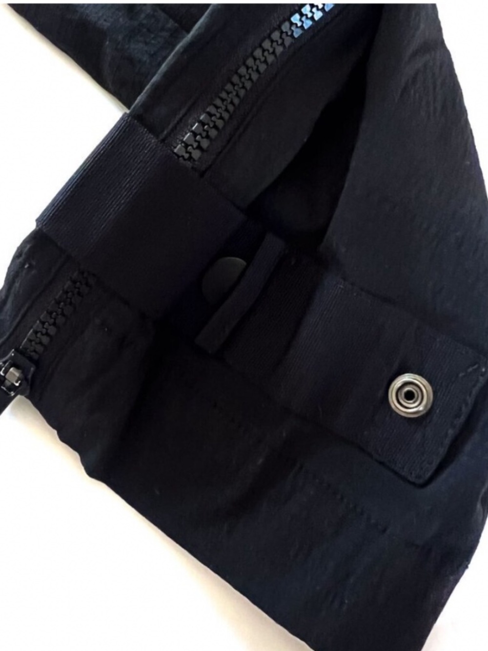 Athleta Trekkie Utility Cargo Belted Black Pants For Travel Or Hiking Size 8 - Picture 7 of 16